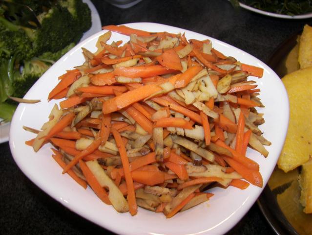 Carrots, Burdock, and Lotus Roots Kimpira